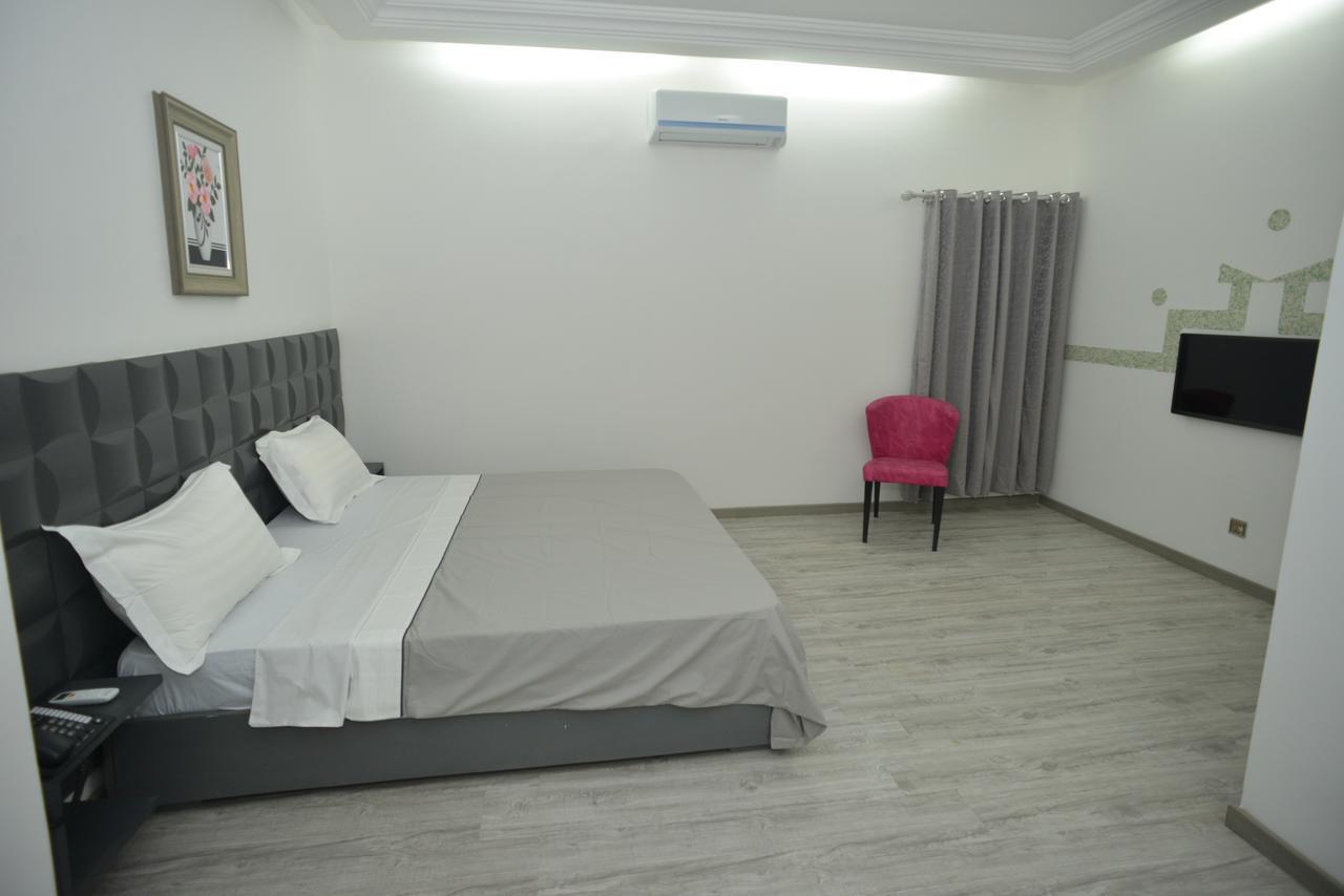 Jess Hotel Kpalime Екстер'єр фото