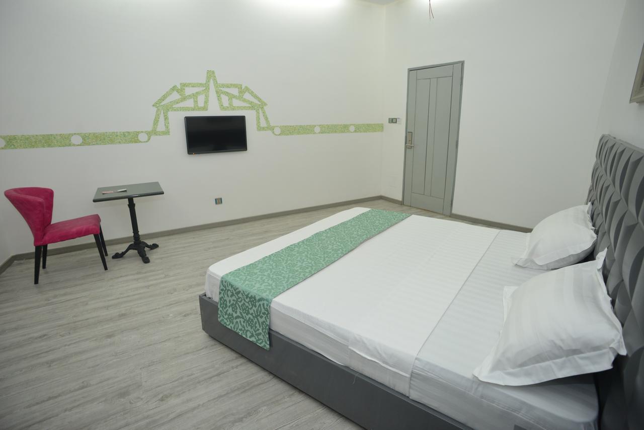 Jess Hotel Kpalime Екстер'єр фото